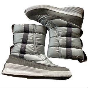 Sorel Women’s Out N About Puffy Mid Boots